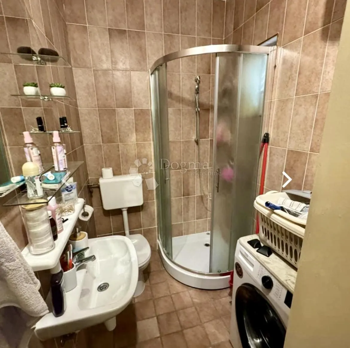 odlična investicija u blizini fakulteta - slika 7