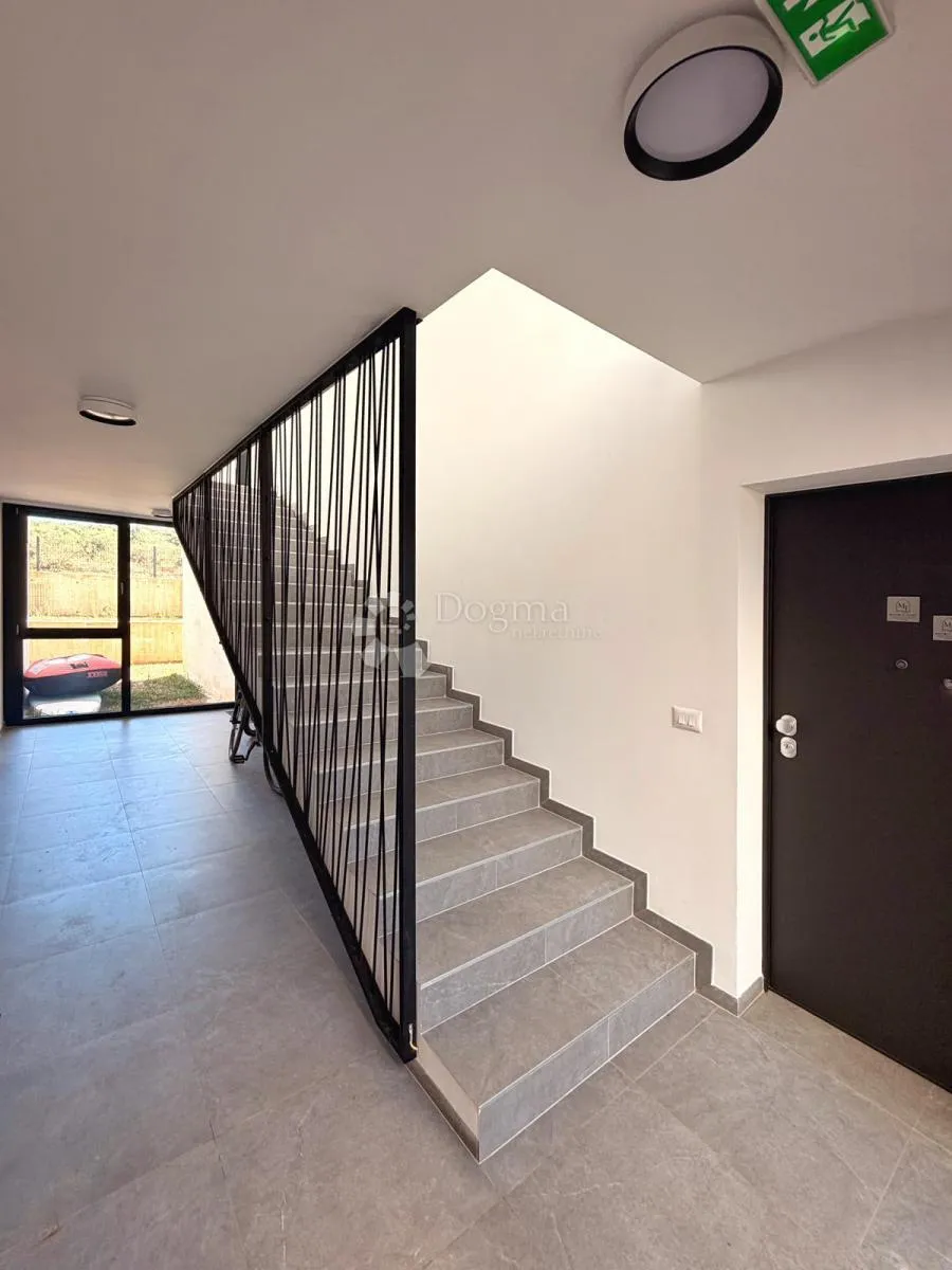 moderan stan 62,50 m² u novogradnji – 200 m od mora - slika 17