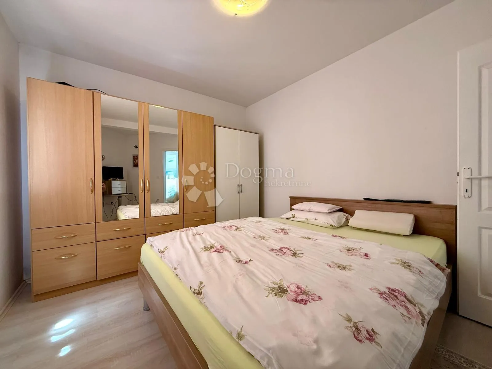 kuća s 3 apartmana i garažom blizu mora - fažana - slika 34