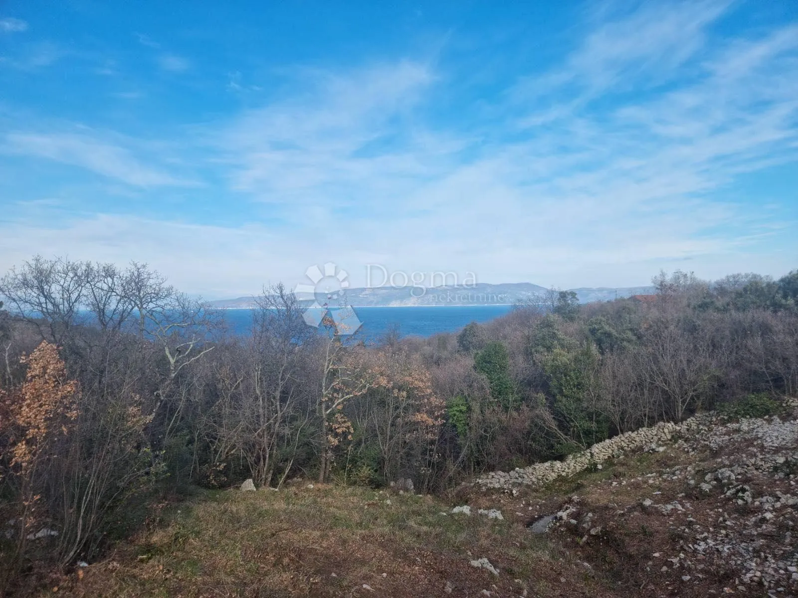 zemljište sa građevinskom dozvolom i pogledom na more - slika 15