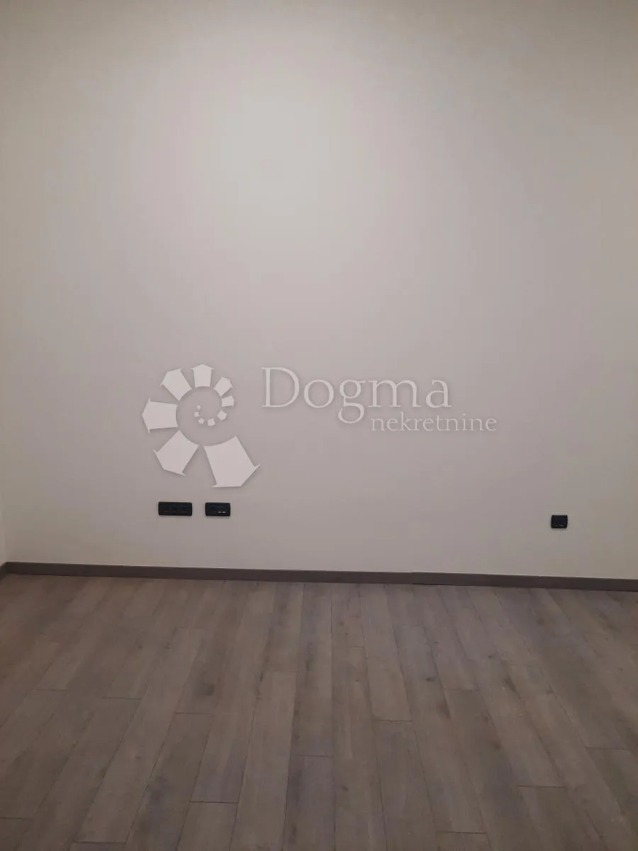 najam poslovnog prostora na rivi - slika 4