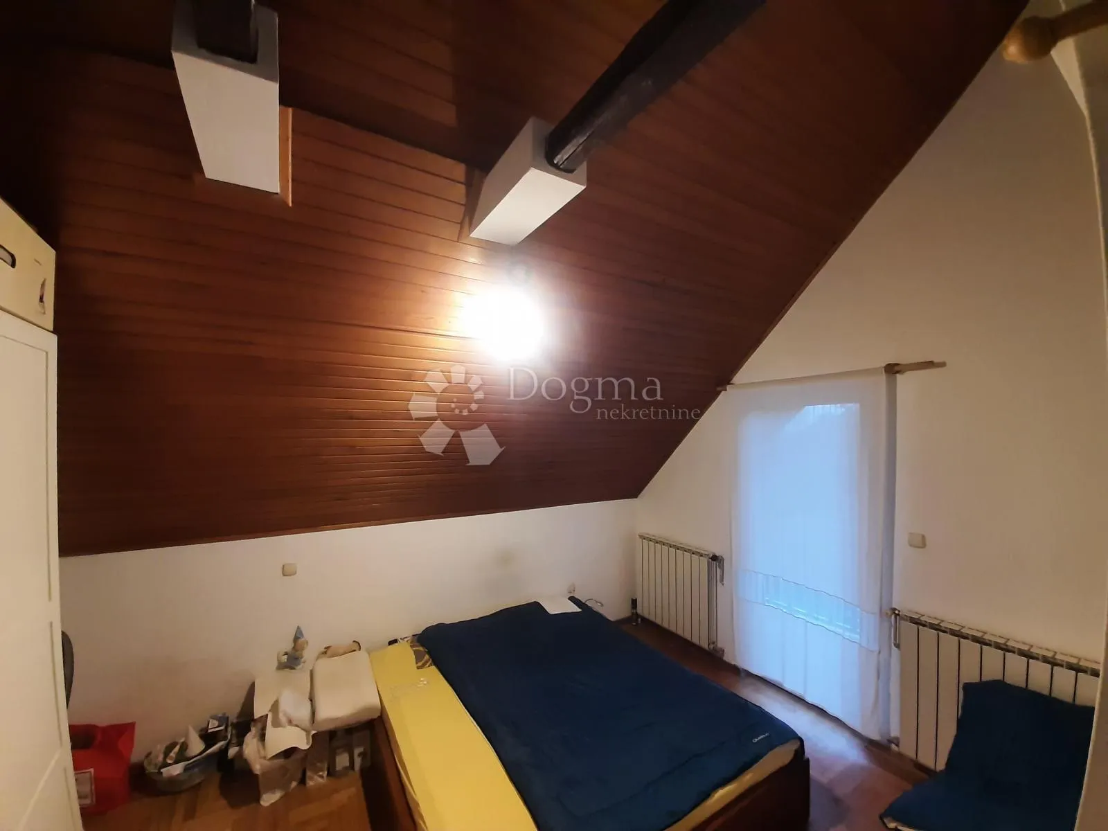 dvosobni stan s prostranom terasom, garažom i zajedničkim vrtom - centar remeta - slika 13