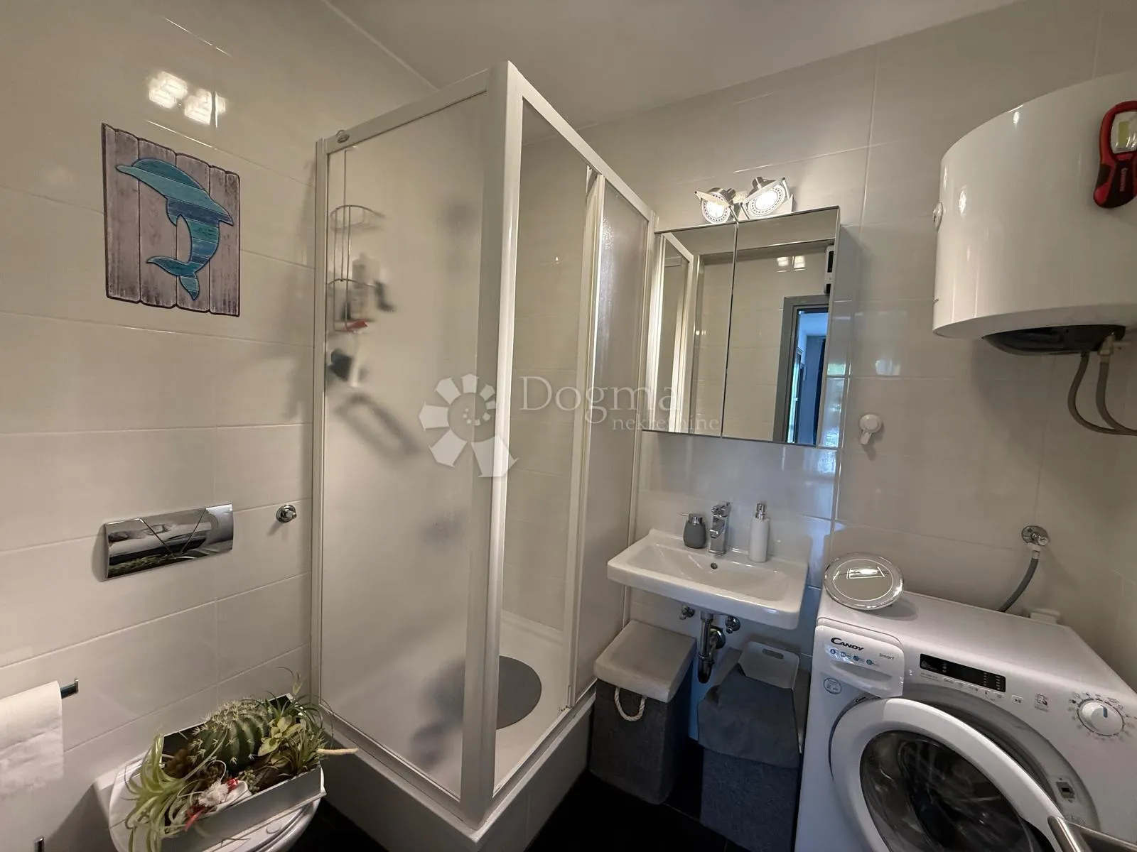 apartman novo velike terase 200 m od mora sniženo - slika 22