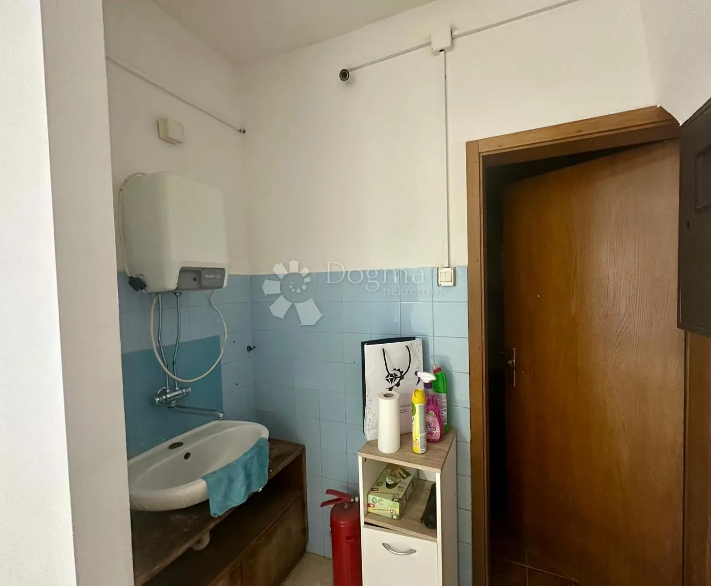 odličan poslovni prostor na stoji! - slika 8