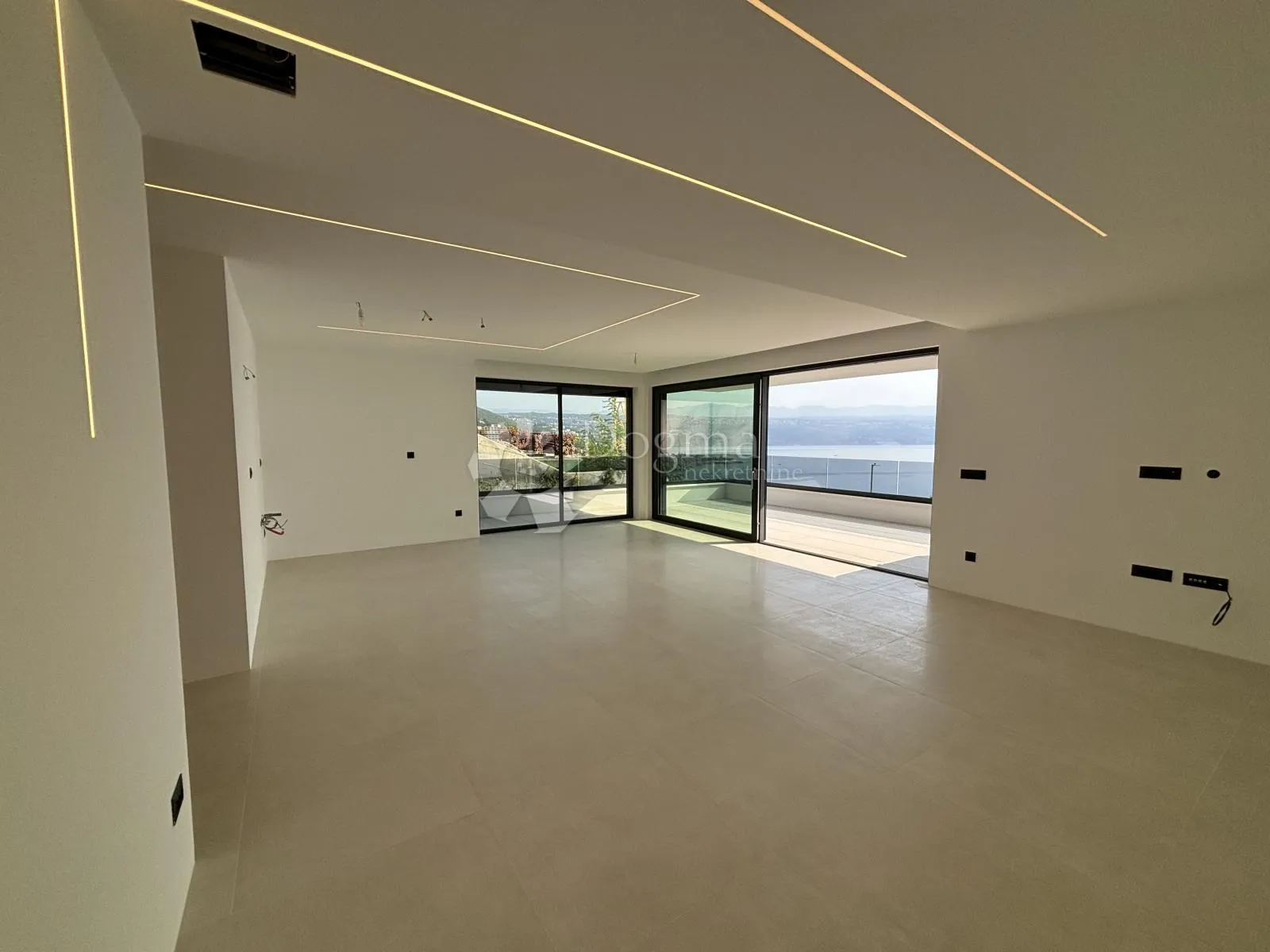 luksuzan stan, 144 m2, s pogledom (novogradnja) - slika 4