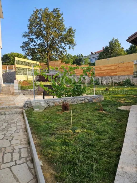 kuća čavle sa uhodanim turističkim najmom - slika 38