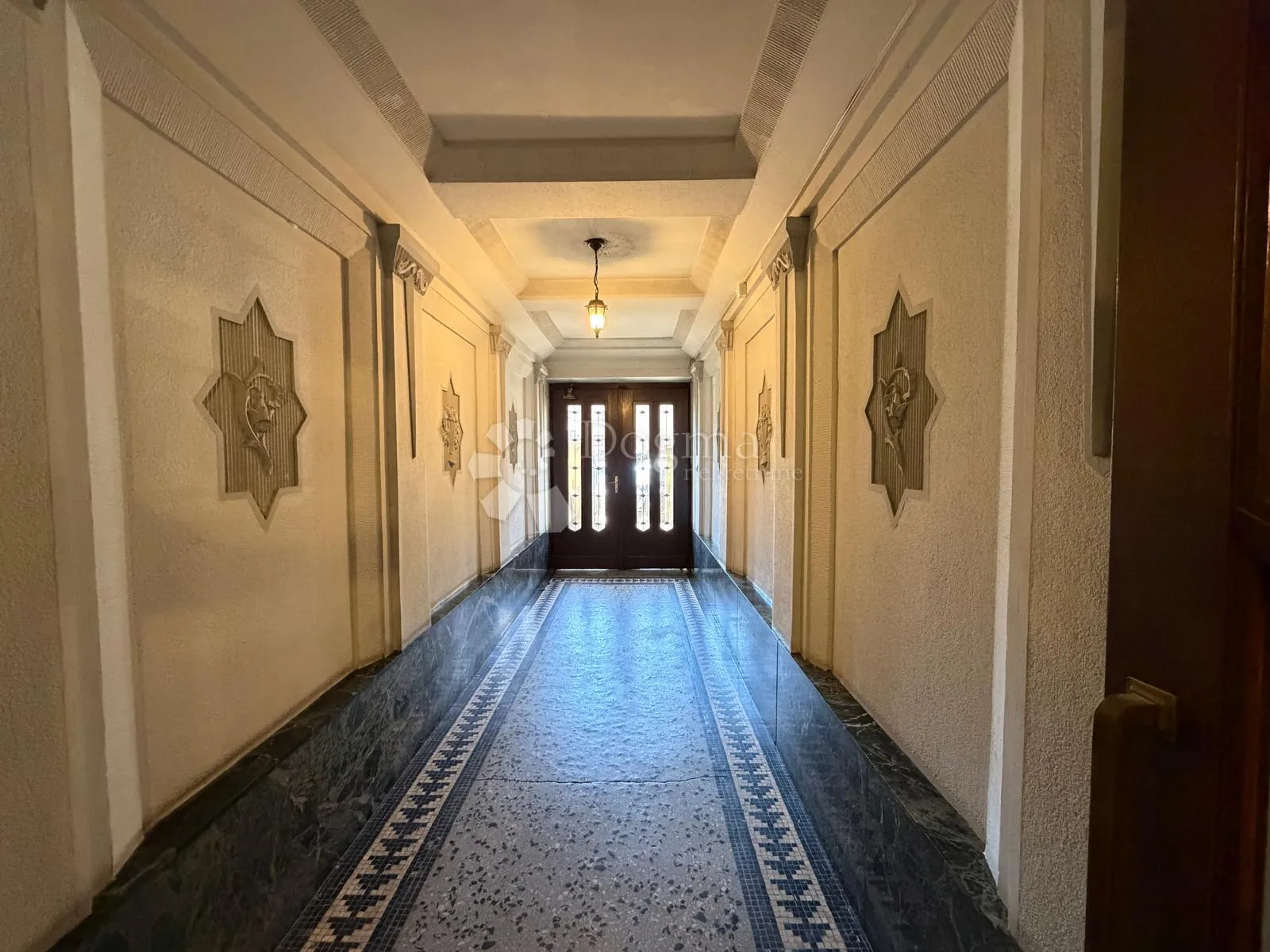 luksuzan 5-sobni stan 180 m², trg mažuranića - slika 14