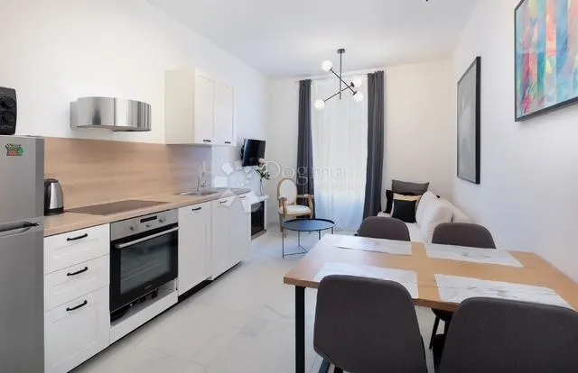 centar -60m2,2s+db kompletno adaptiran - slika 3
