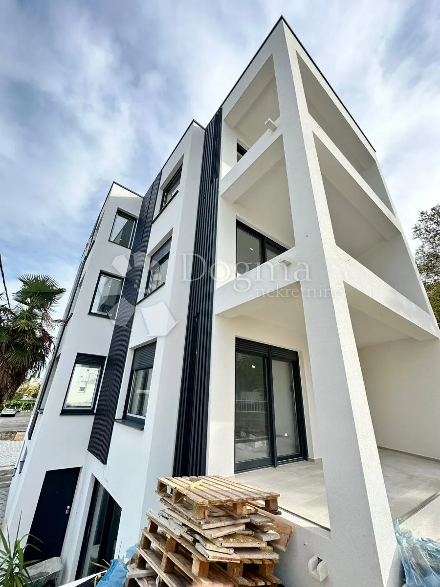 trogir 396m2 kompletni objekt - slika 6
