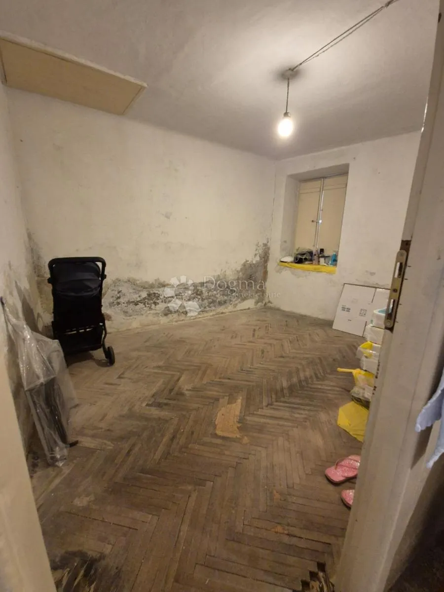 posebna kamena kuća za adaptaciju na odličnoj lokaciji 50 metara do mora - slika 7
