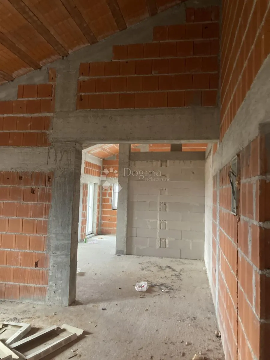 lozovac – prostor za najam – 240m², mogućnost prilagodbe prema namjeni - slika 19