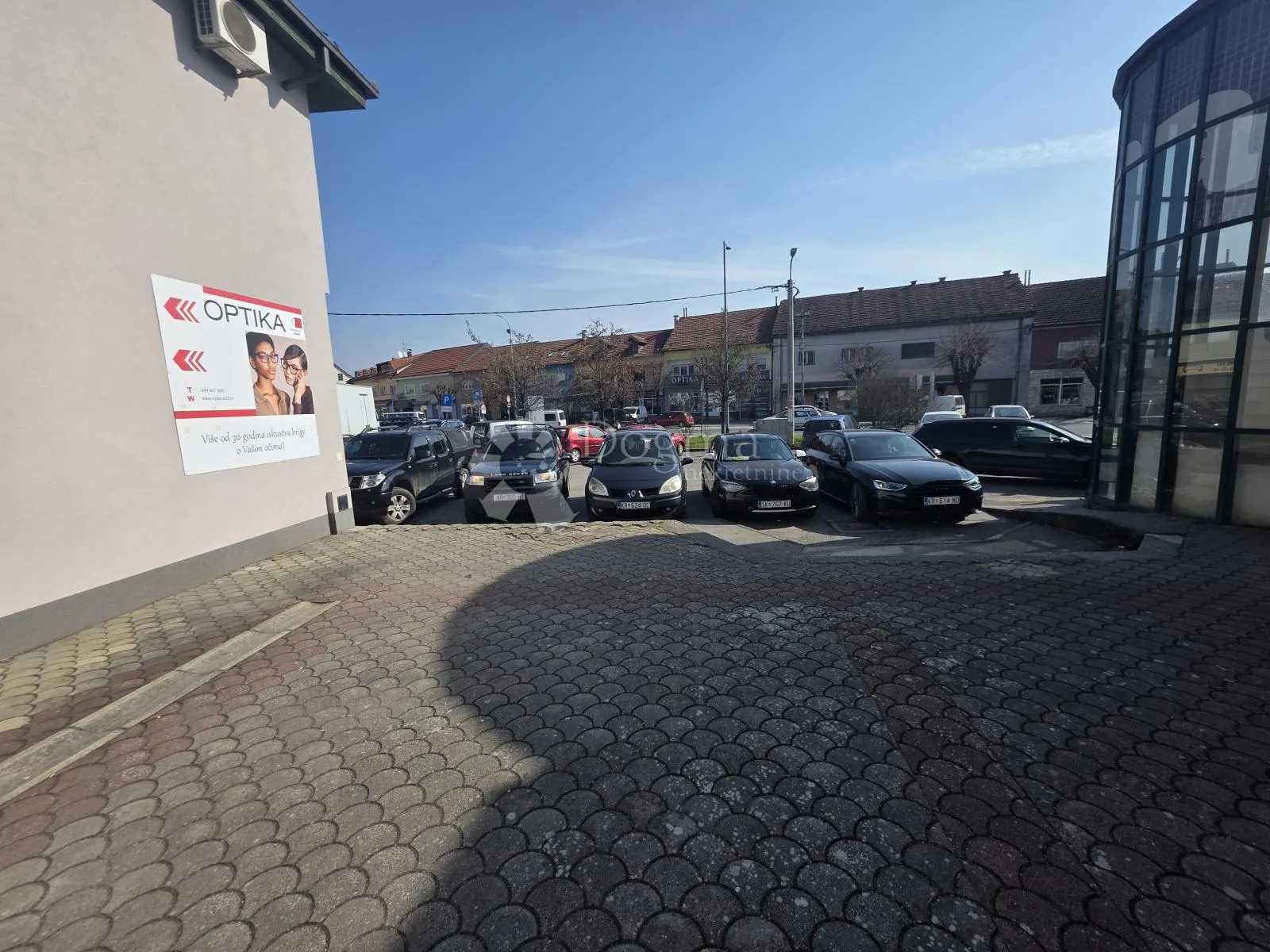 poslovni prostor / lokal za najam – centar zlatara, frekventna tranzitna lokacija - slika 2