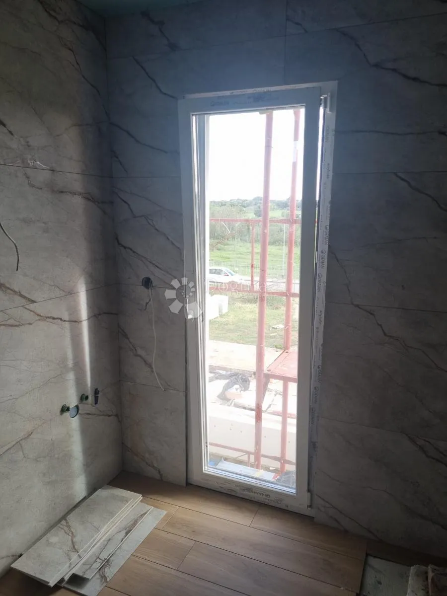 moderna vila s infinity bazenom -pula/štinjan - slika 18