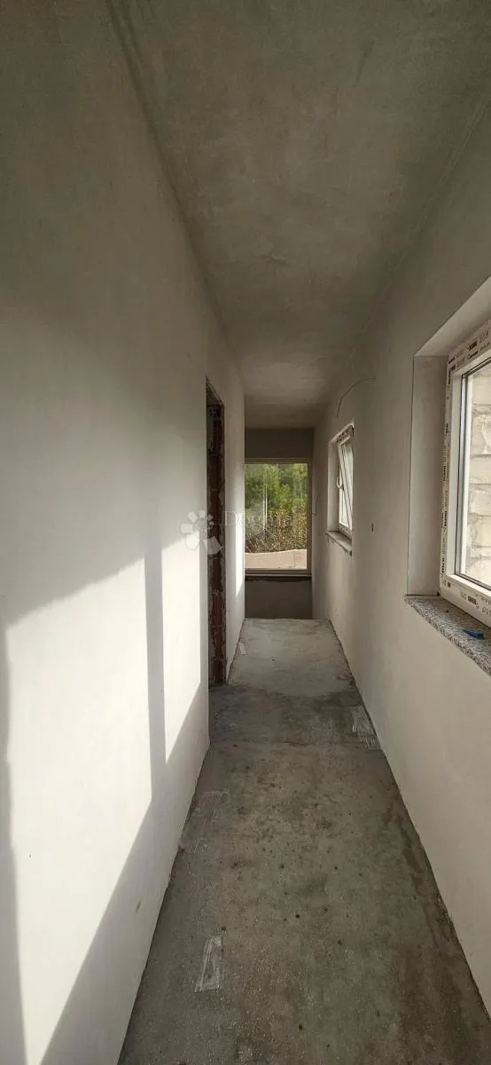 kamena kuća s bazenom i pogledom na more - slika 5