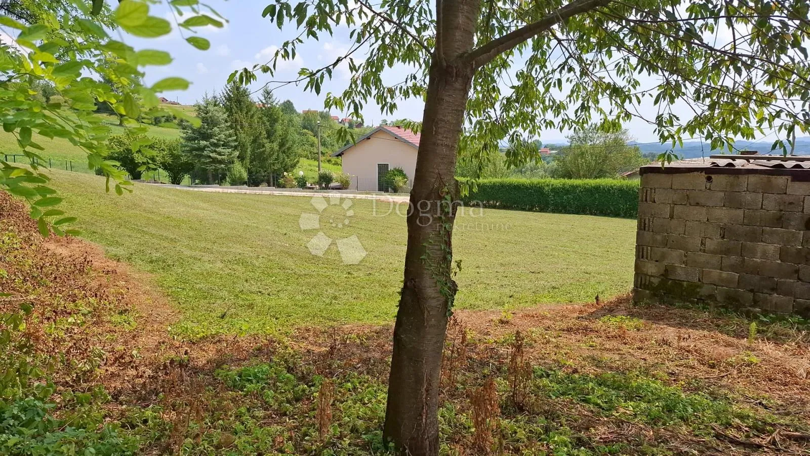 građevinsko zemljište 1.892m² svega 4km od centra pregrade - slika 6