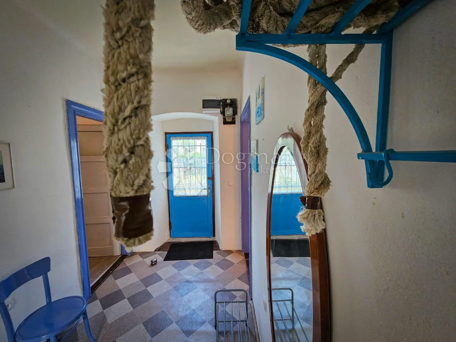 bakar kuća 140m2 na 20m od mora! - slika 5
