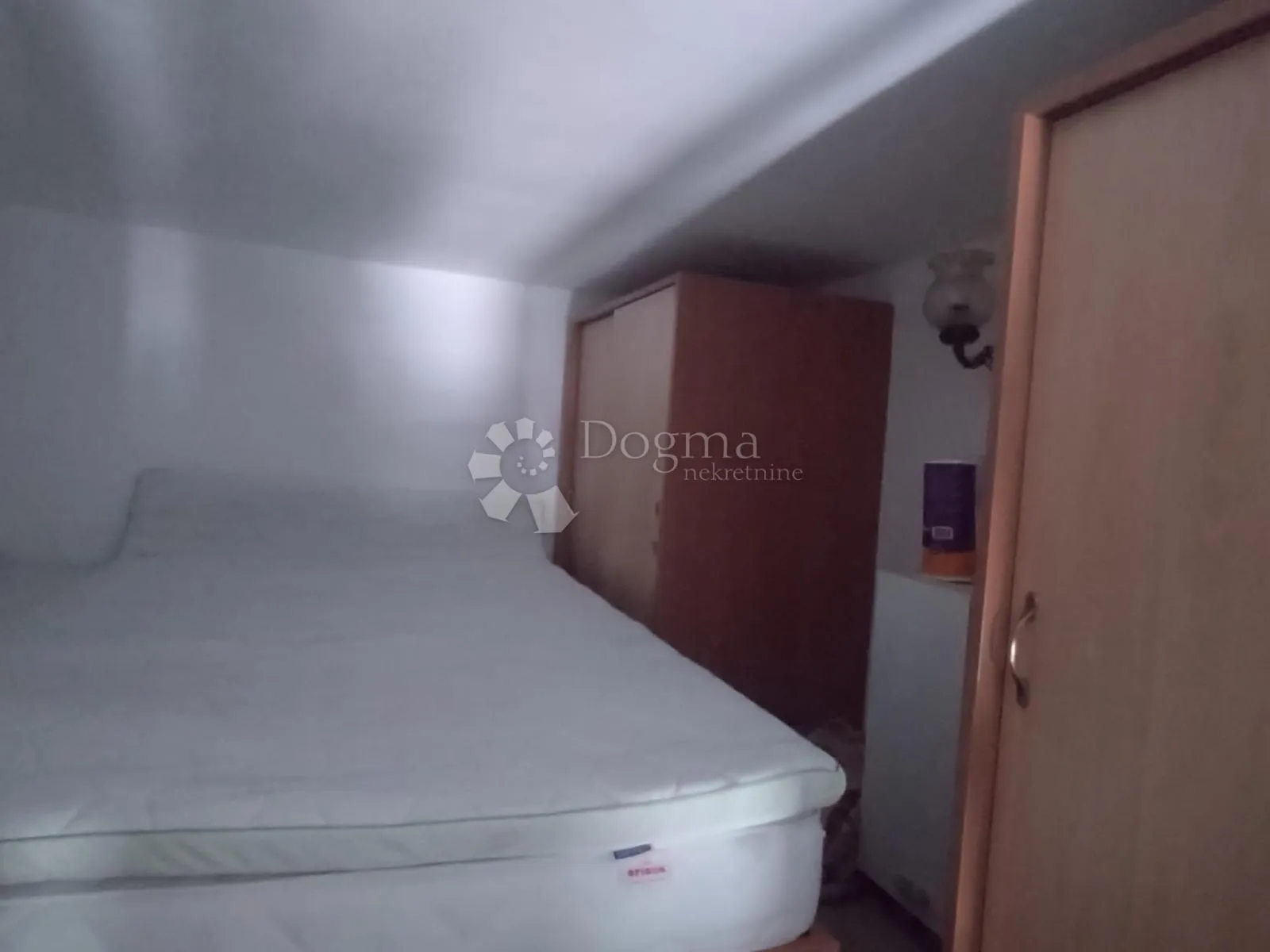 lovran prilika za studente,odličan stan za najam - slika 5