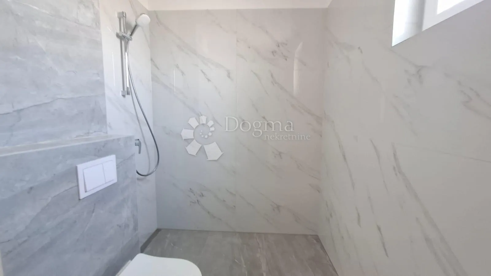 stan na 2..katu sa 3ss+db 800m od mora - slika 7