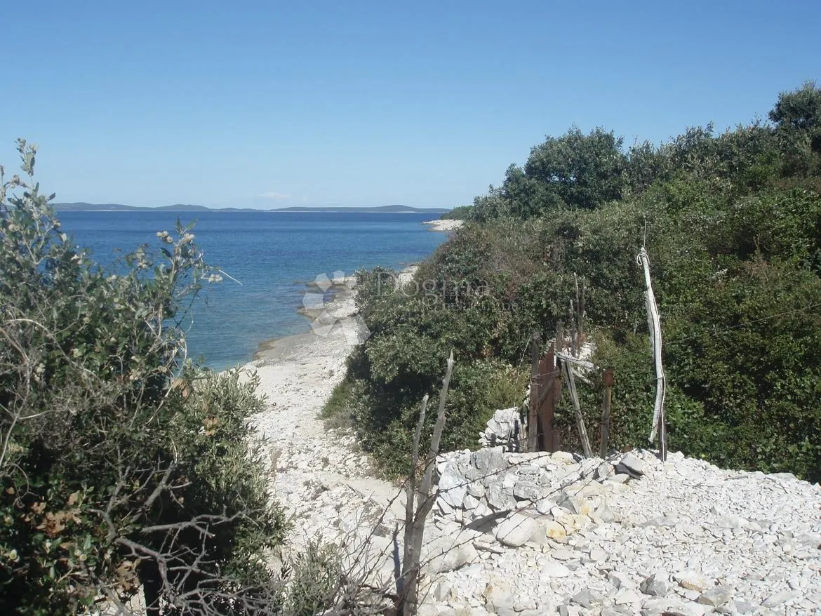 1. red do mora! veliki teren na malom lošinju - slika 2