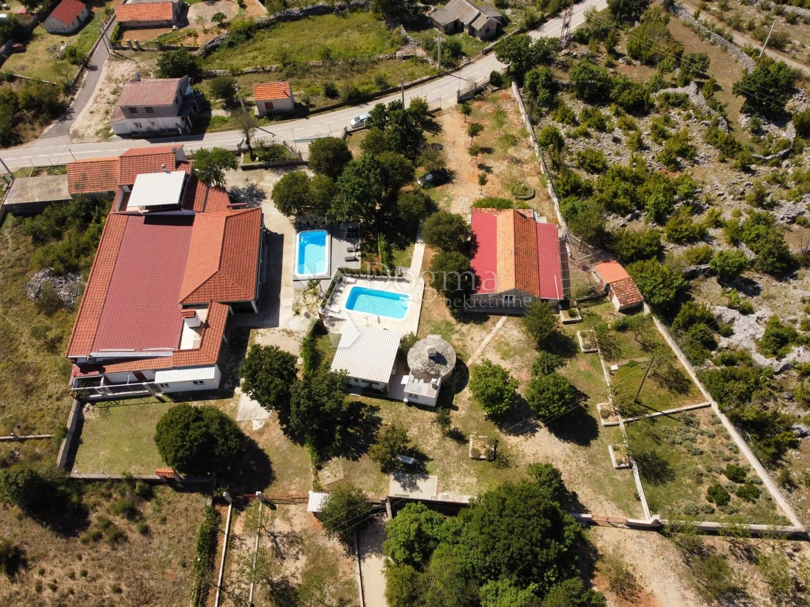 unešić seosko imanje i ugostiteljsko turstički objekat 10.700 m2 - slika 3