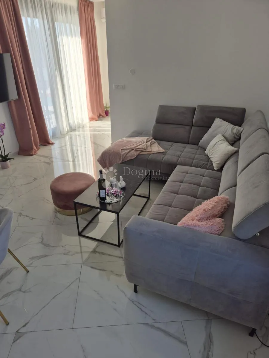 privlaka - moderno namještena luksuzna kuća s bazenom - slika 6