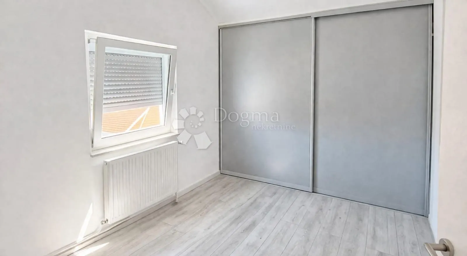 dvoetažni stan 250 m2- vrapčanska ulica!!! - slika 15