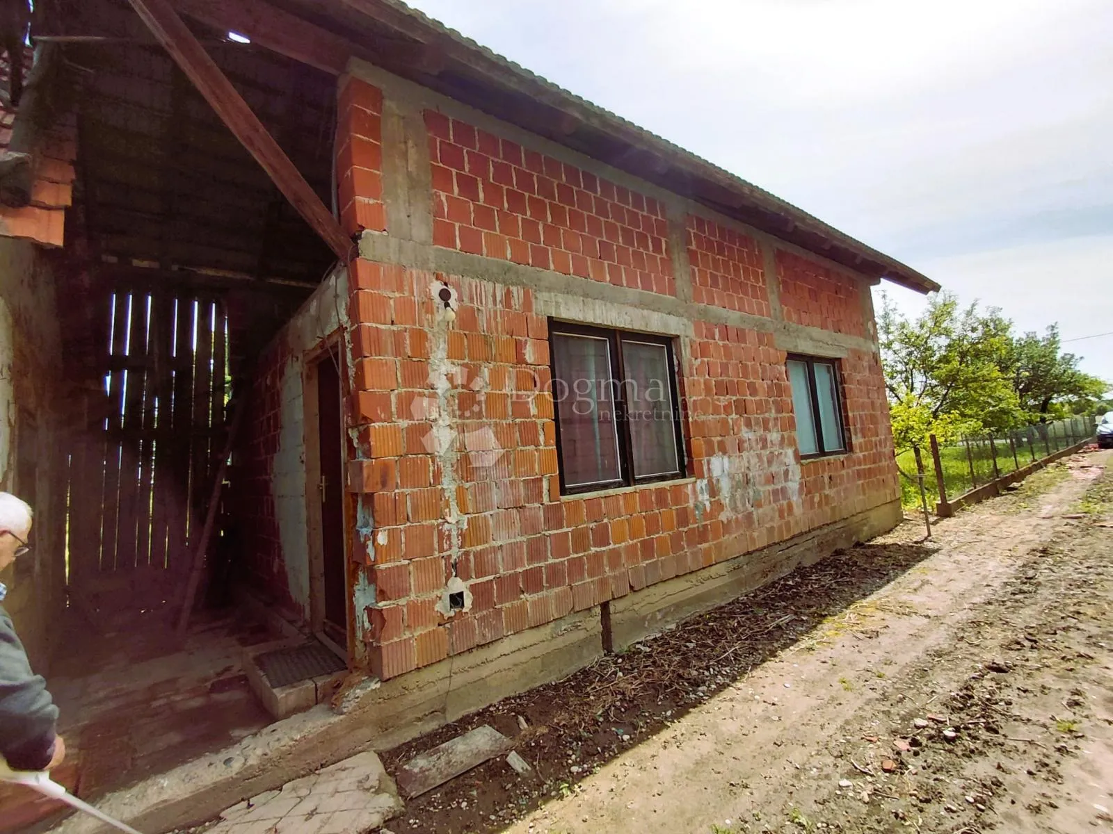 Kuća za renovaciju sa velikim zemljištem Gornje Ladanje - Gornje Ladanje, Vinica
