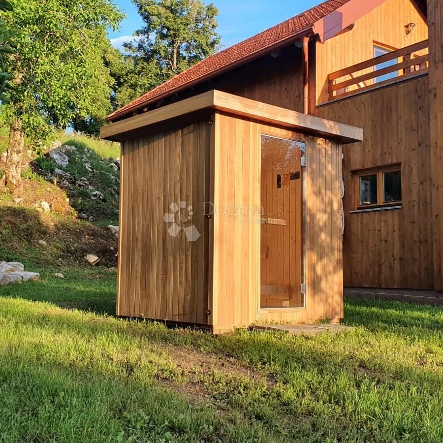 kuća u prirodi s pogledom perušić - slika 10