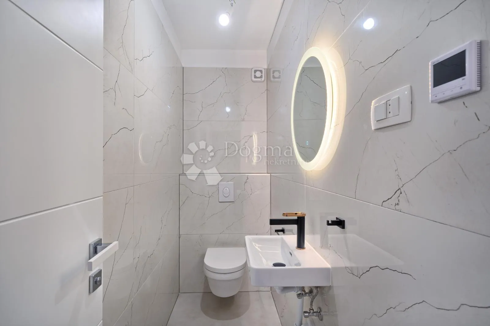 brodarica- penthouse 120m od mora as4 - slika 14