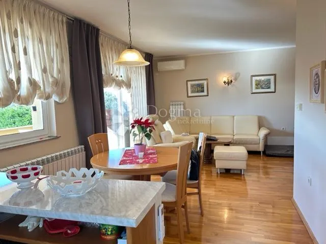 odlična kuća kostrena u blizini mora - slika 7