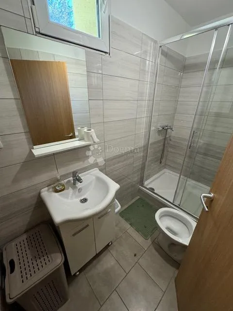 apartman u kostreni u neposrednoj bkizini plaža - slika 9