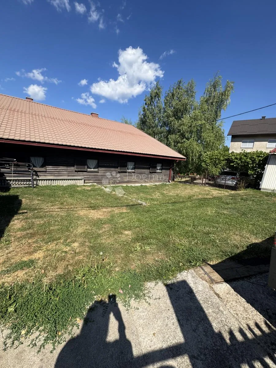 kuća u korenici, za investiciju i život - slika 28