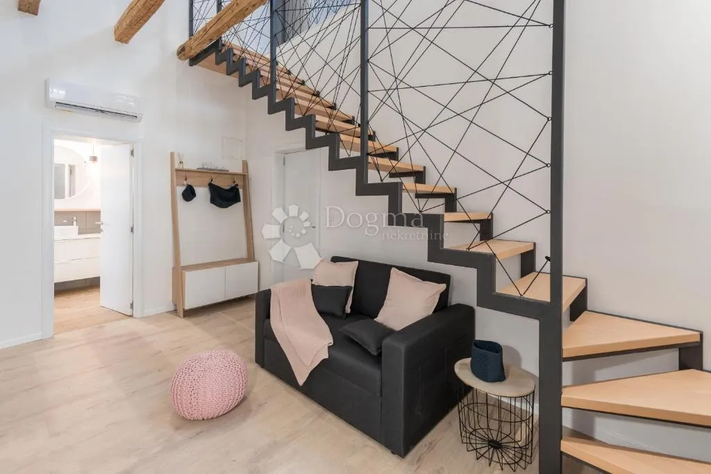 6 apartmana s bazenom u centru pule - slika 11