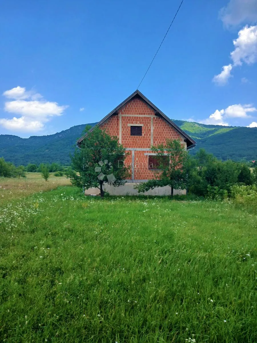 Oaza Mira U Srcu Prirode – Kuća S Velikom Okućnicom I Pogledom Na Ličku Plješevicu - Donji Lapac