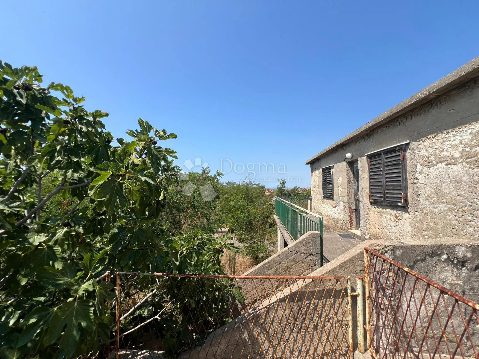vrsi zadar - kuća za renoviranje sa velikim građevinskim zemljištem - slika 16