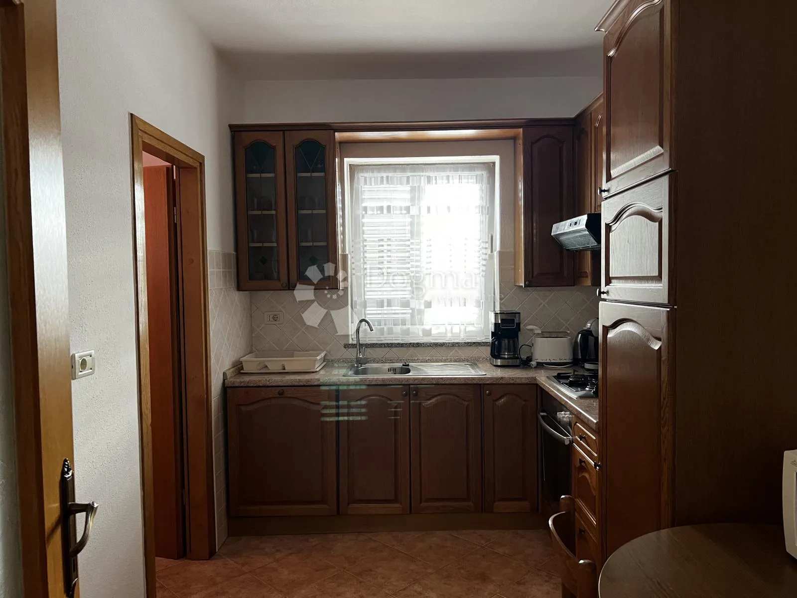 kuća sa dva stana i pomoćnim objektom - labin - slika 7