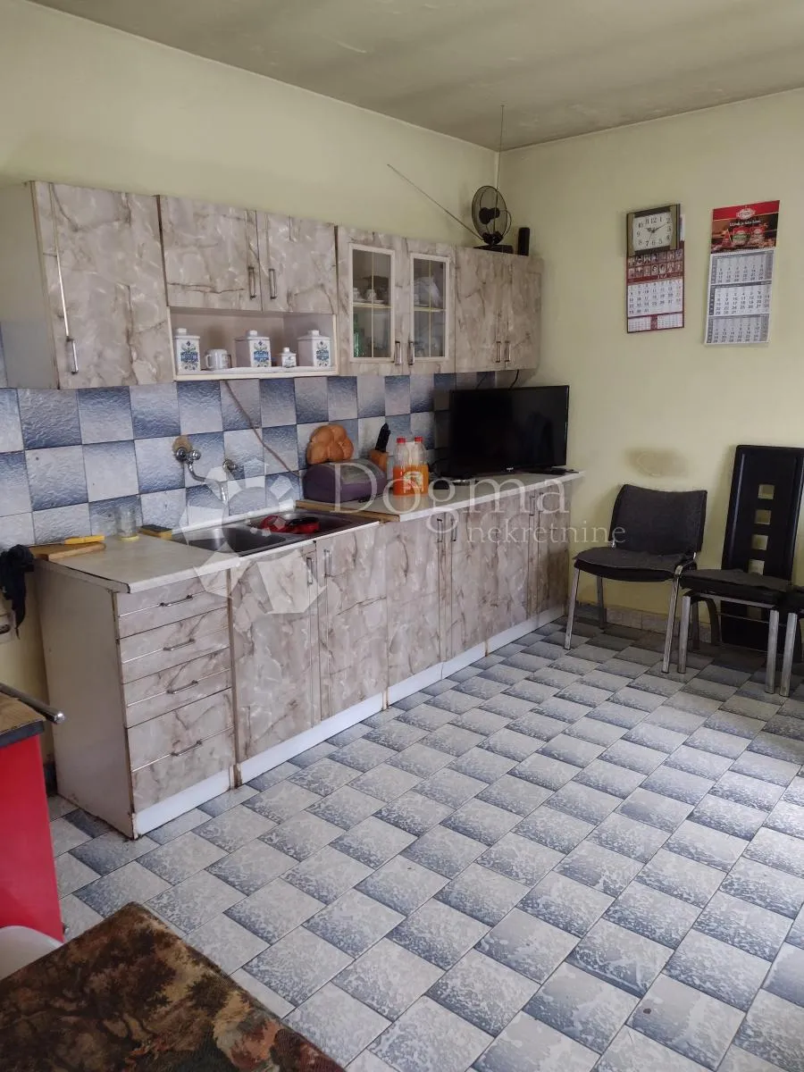 opg imanje, ogromno zemljište, dodatna kućica - slika 4