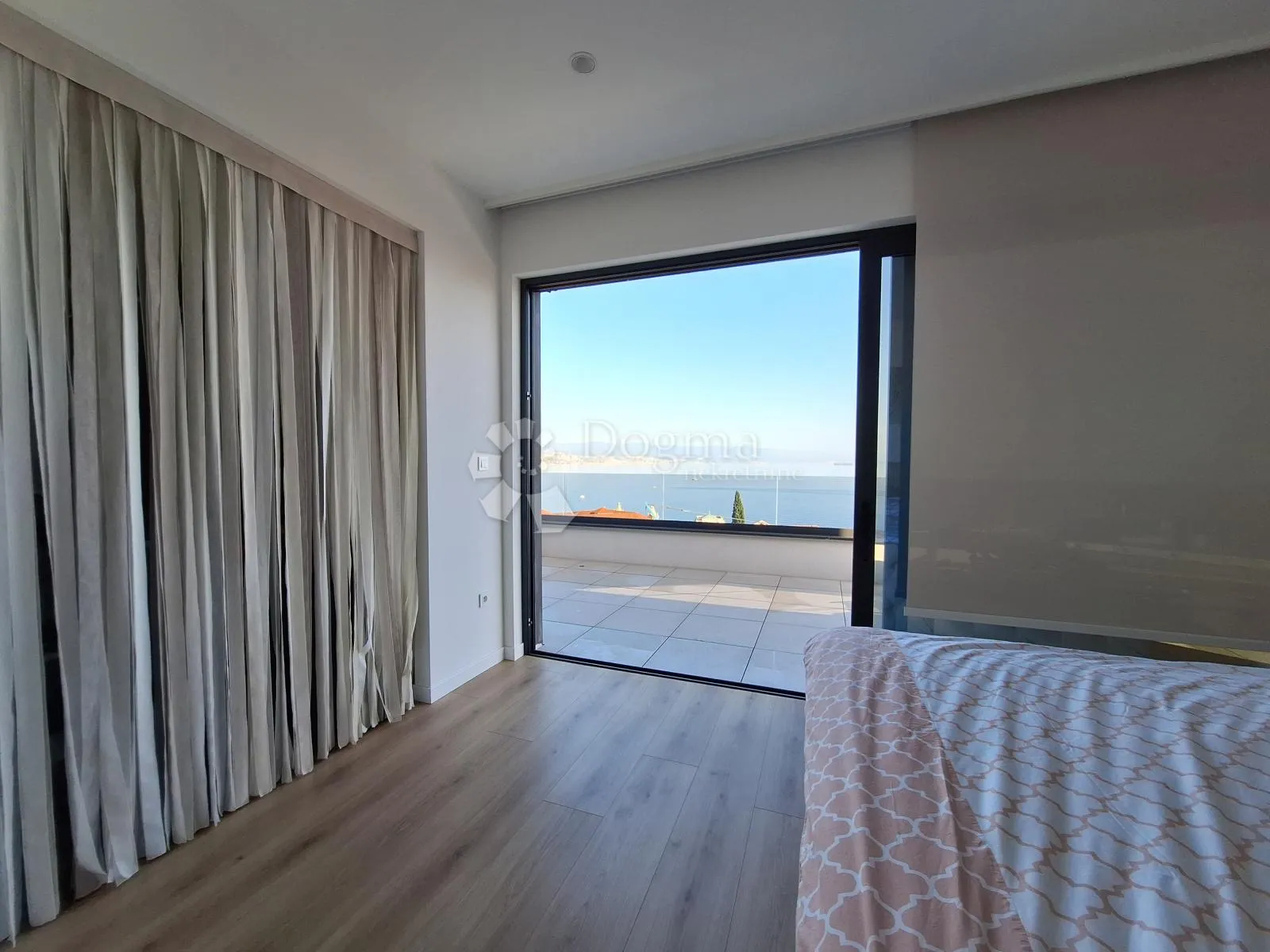 opatija luksuzni penthouse sa bazenom - slika 14