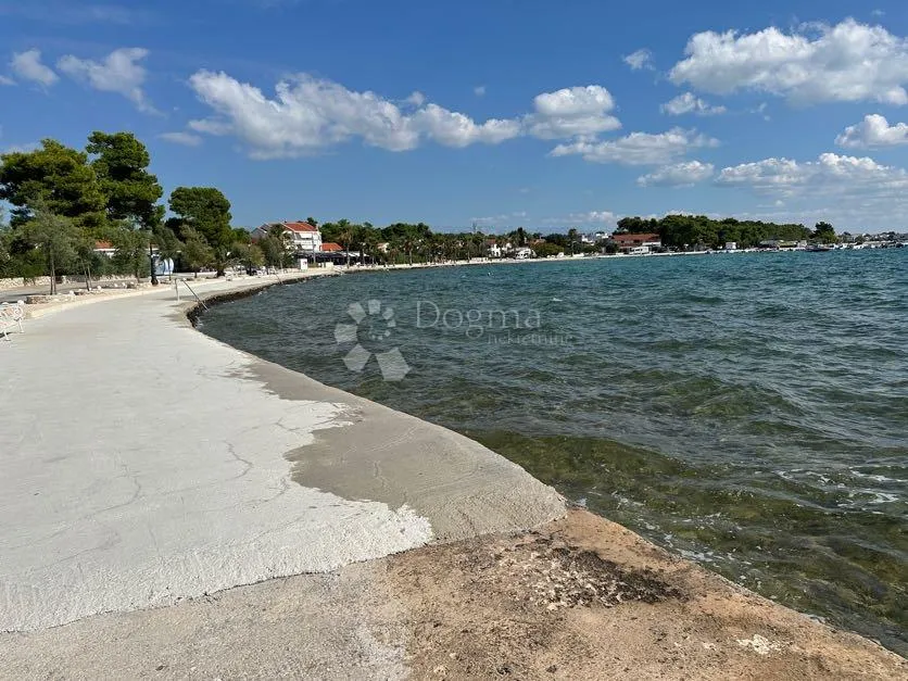 luksuzni apartman na moru - slika 3