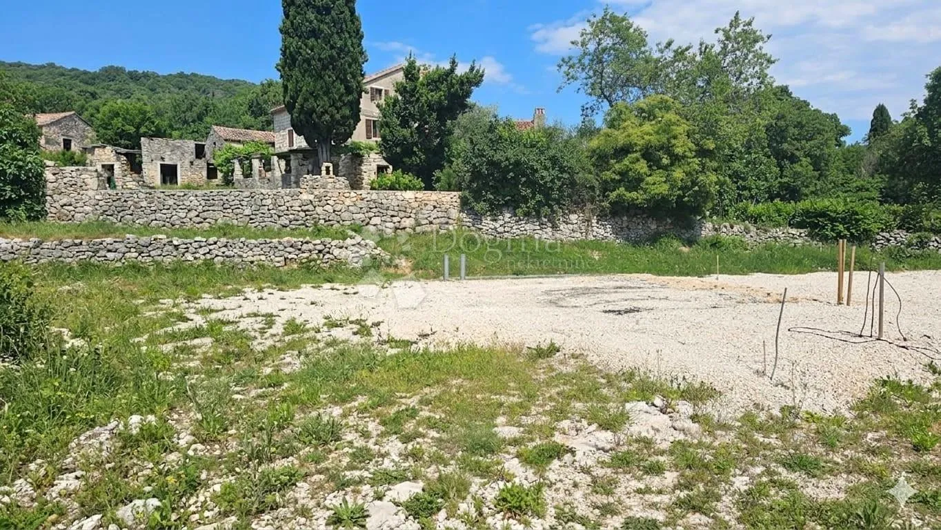 građevinsko zemljiste s projektom za prizemnicu u labinu - slika 2