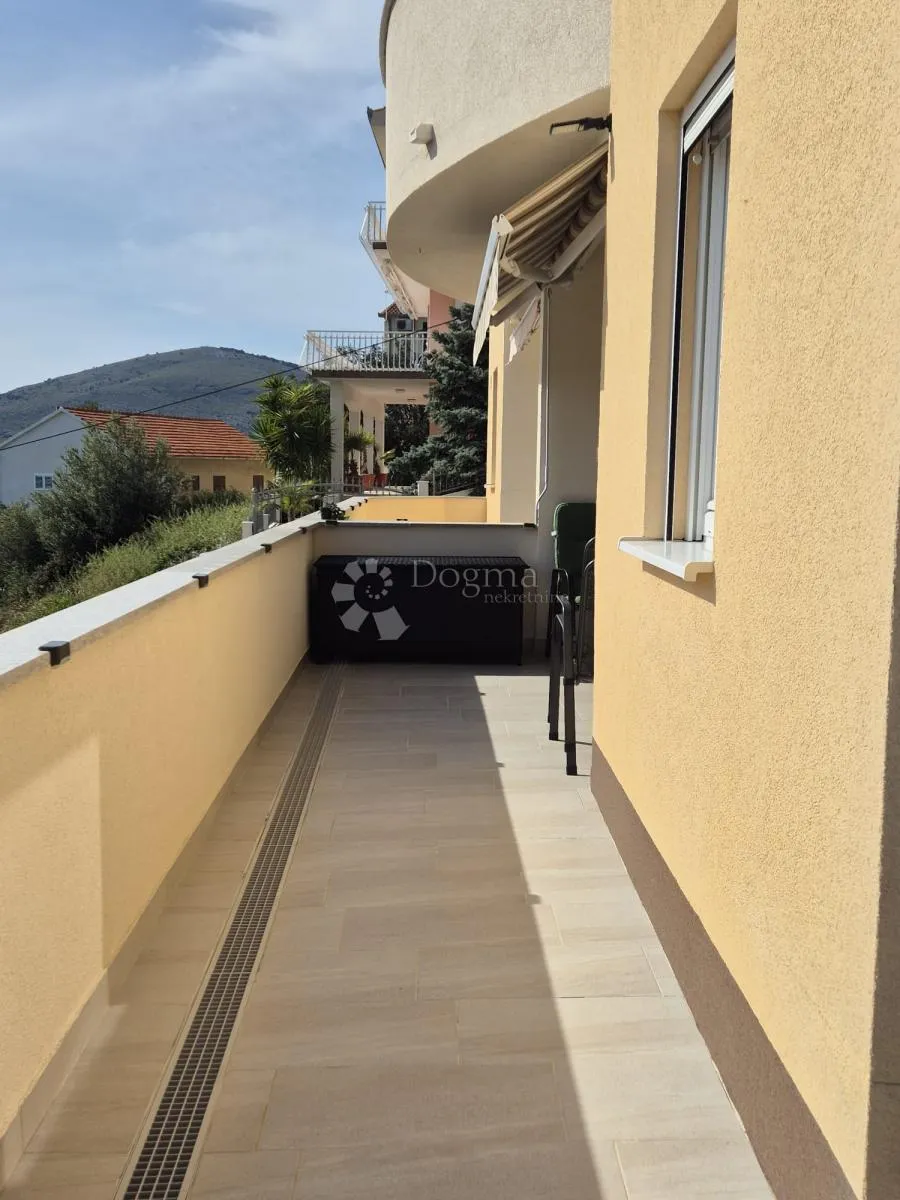 ekskluzivan stan sa privatnom terasom125m2, samo 150 metara do plaže - slika 26
