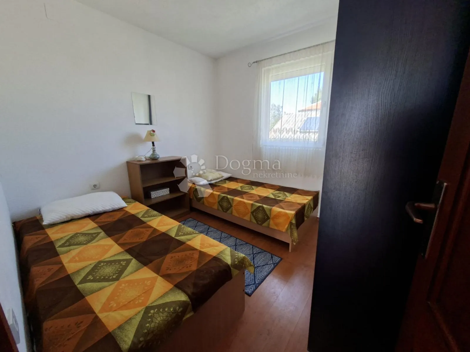 odličan apartman na otoku viru – svega 400 m od mora - slika 5