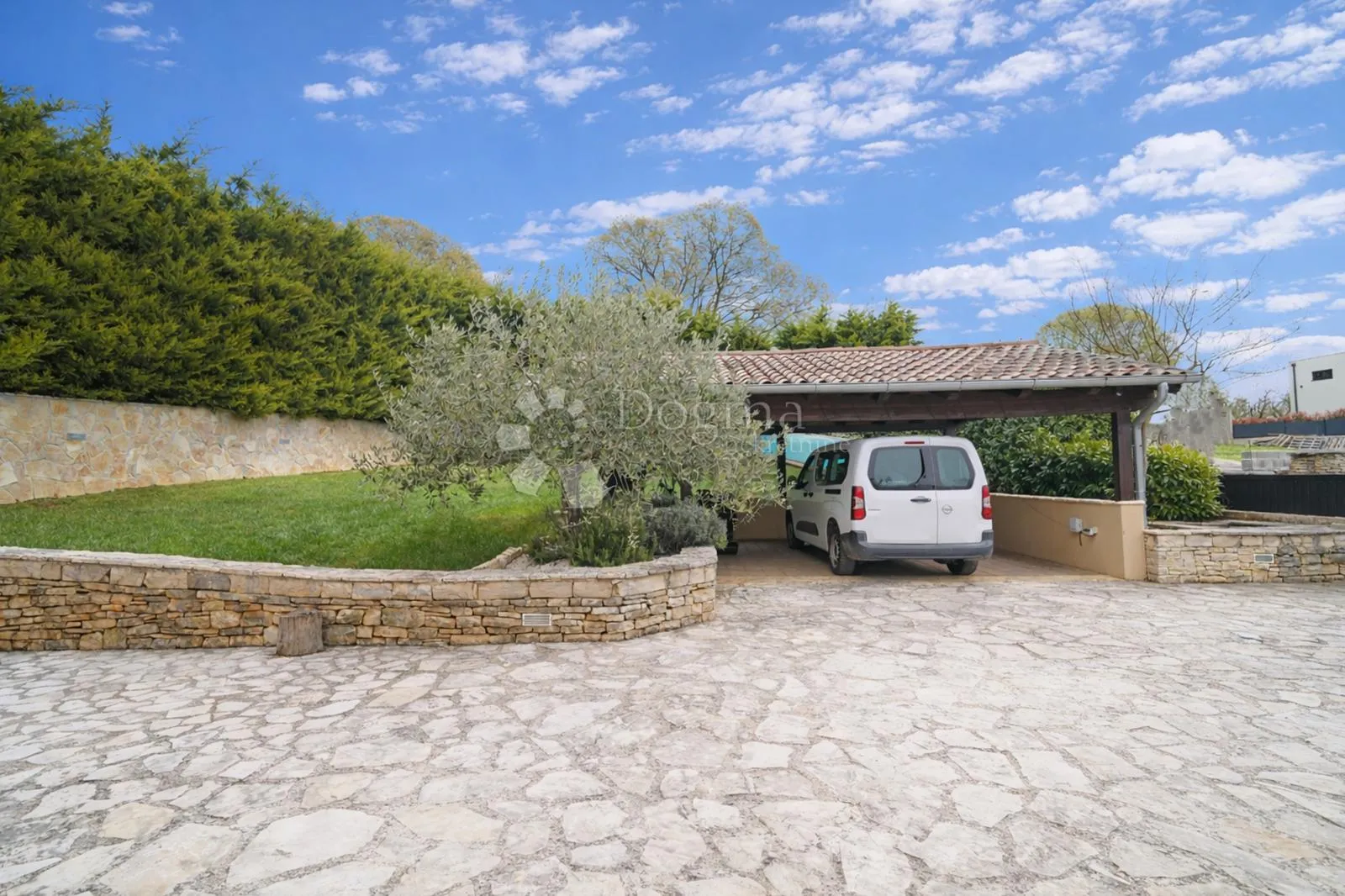 šarmantna moderna istarska villa - slika 8