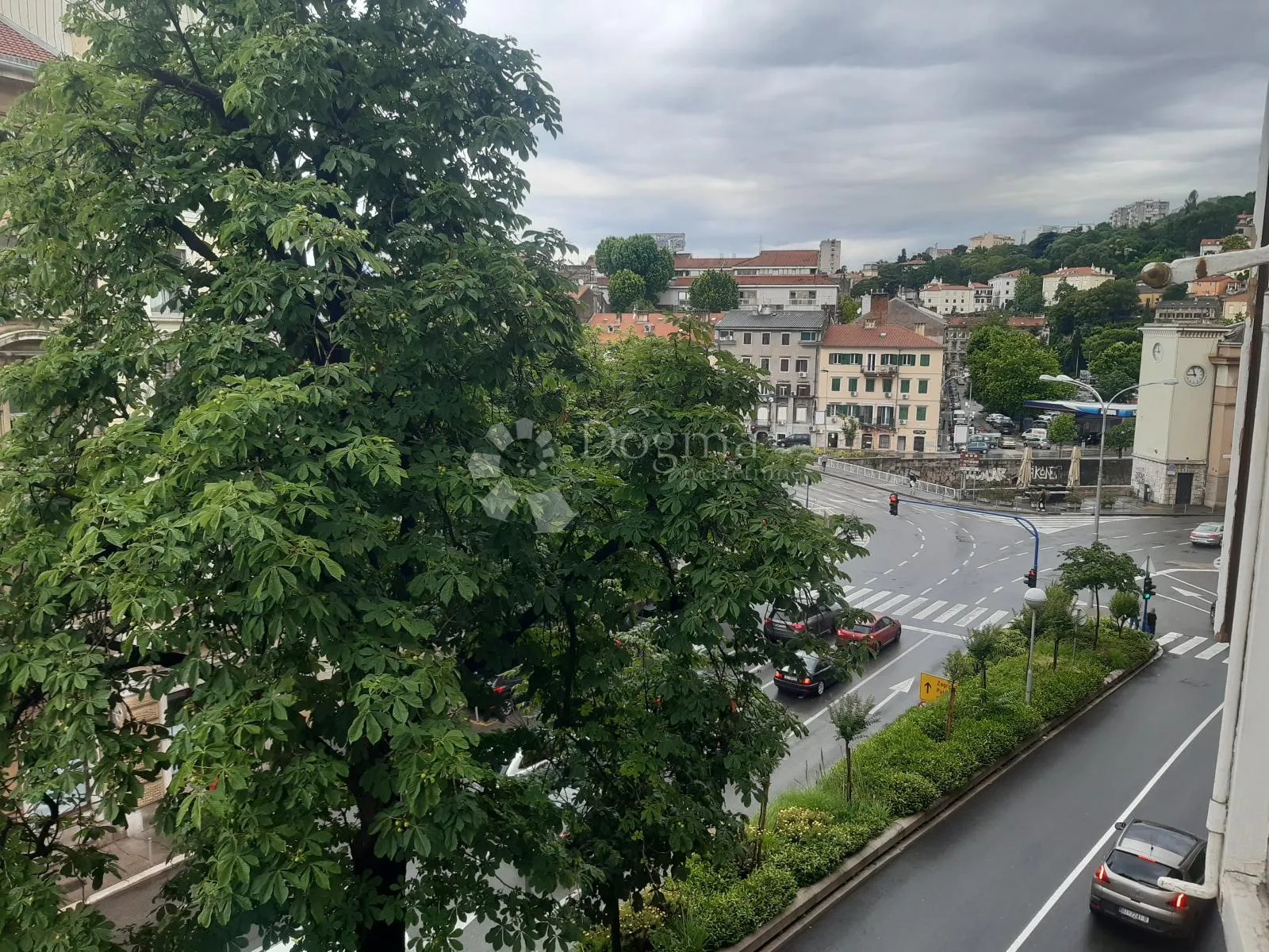 poslovni prostor u centru rijeke - slika 8