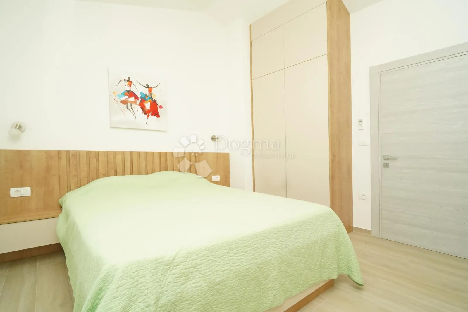 prekrasna vila u zelenilu na mirnoj lokaciji - slika 17
