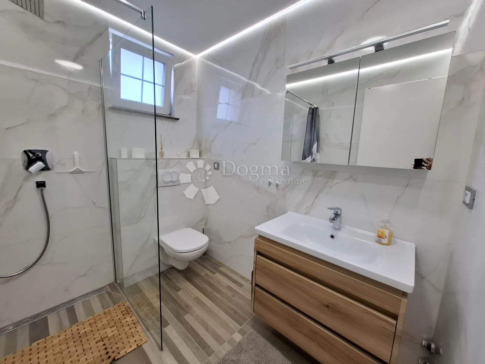 poreč - samostojeća vila na mirnoj lokaciji - slika 24