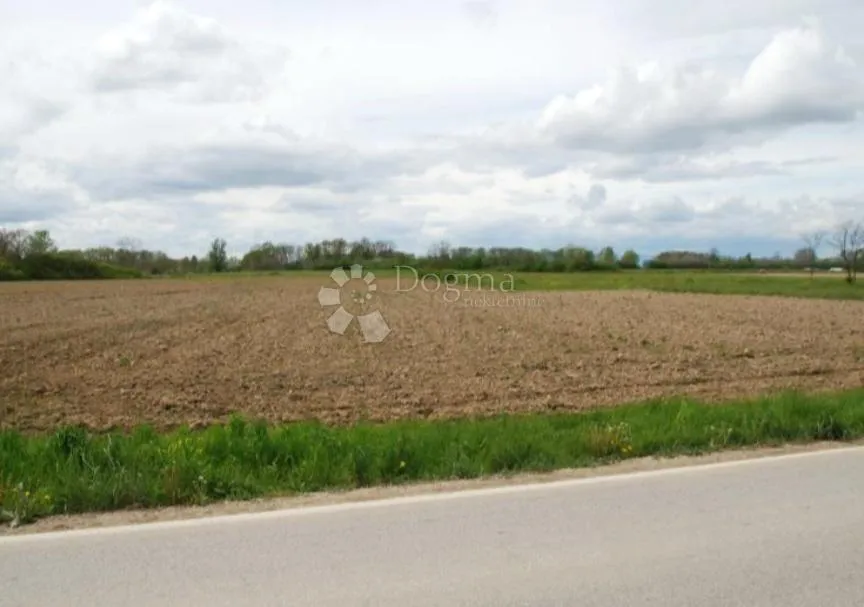 građevinsko zemljište ivanić-grad, 32000m2, pogodno za solarne elektrane - slika 2