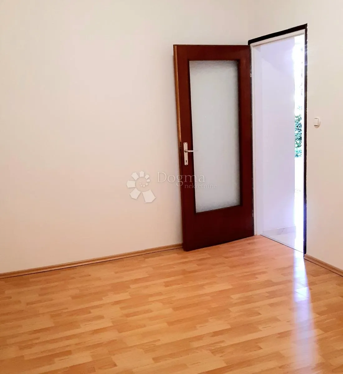 najam stana na bulevardu-vidikovac - slika 8
