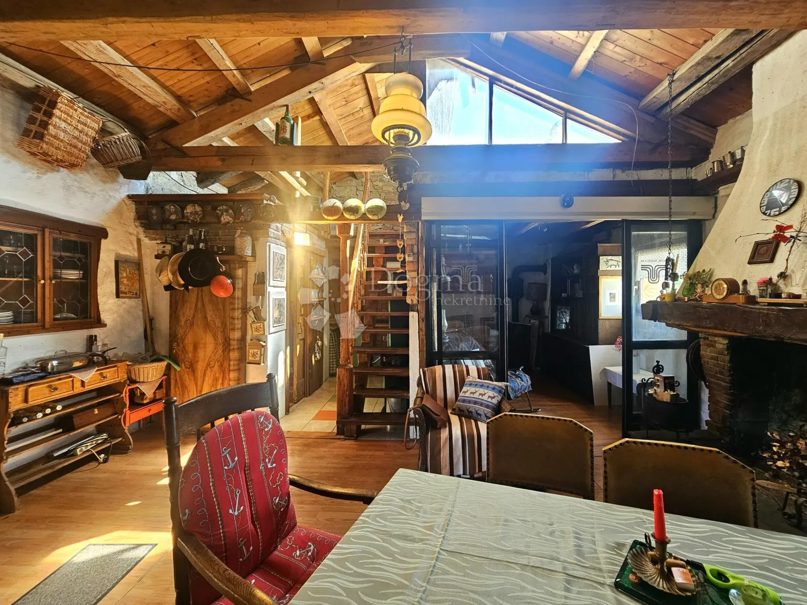 istarska autohtona kućica na brdašcu - slika 12