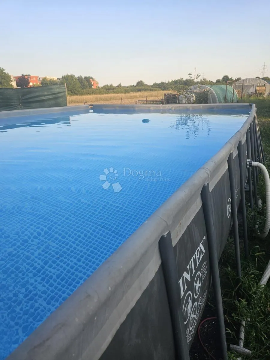 uređena kuća s bazenom i poslovnim prostorom – odlična lokacija uz jezero! - slika 2